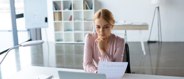 Bàn Lãnh Đạo, Vũ Khí Thầm Lặng Trong Chiến Lược Quản Trị Hiện Đại